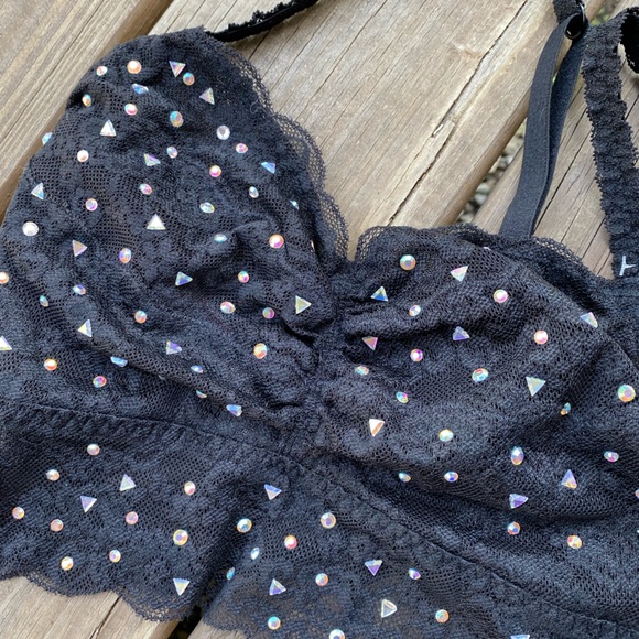 VS pink sparkly lace mesh bra - Picture 9 of 9